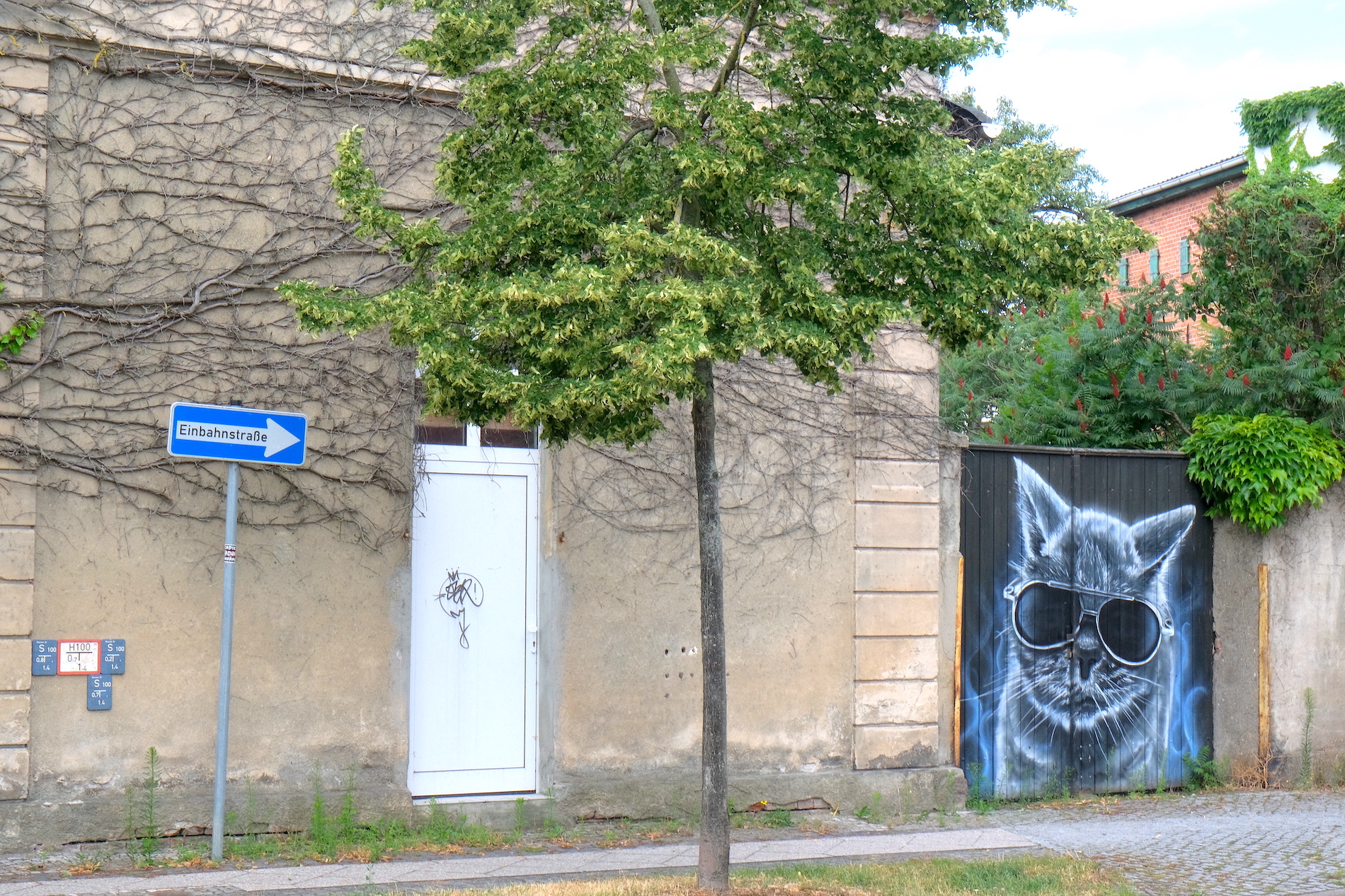 Hofeinfahrt von der Zollstraße Kopie.jpeg